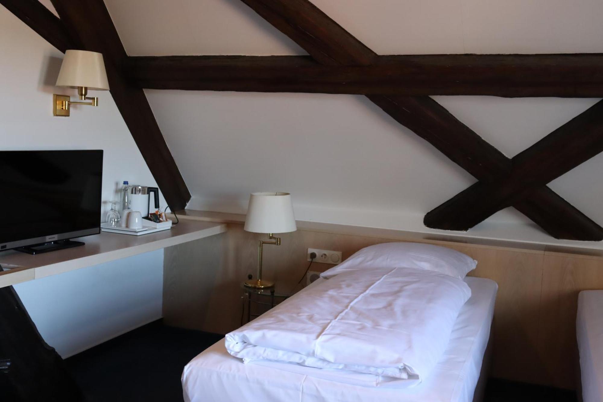 Herzogskelter Restaurant Hotel Güglingen Exteriör bild